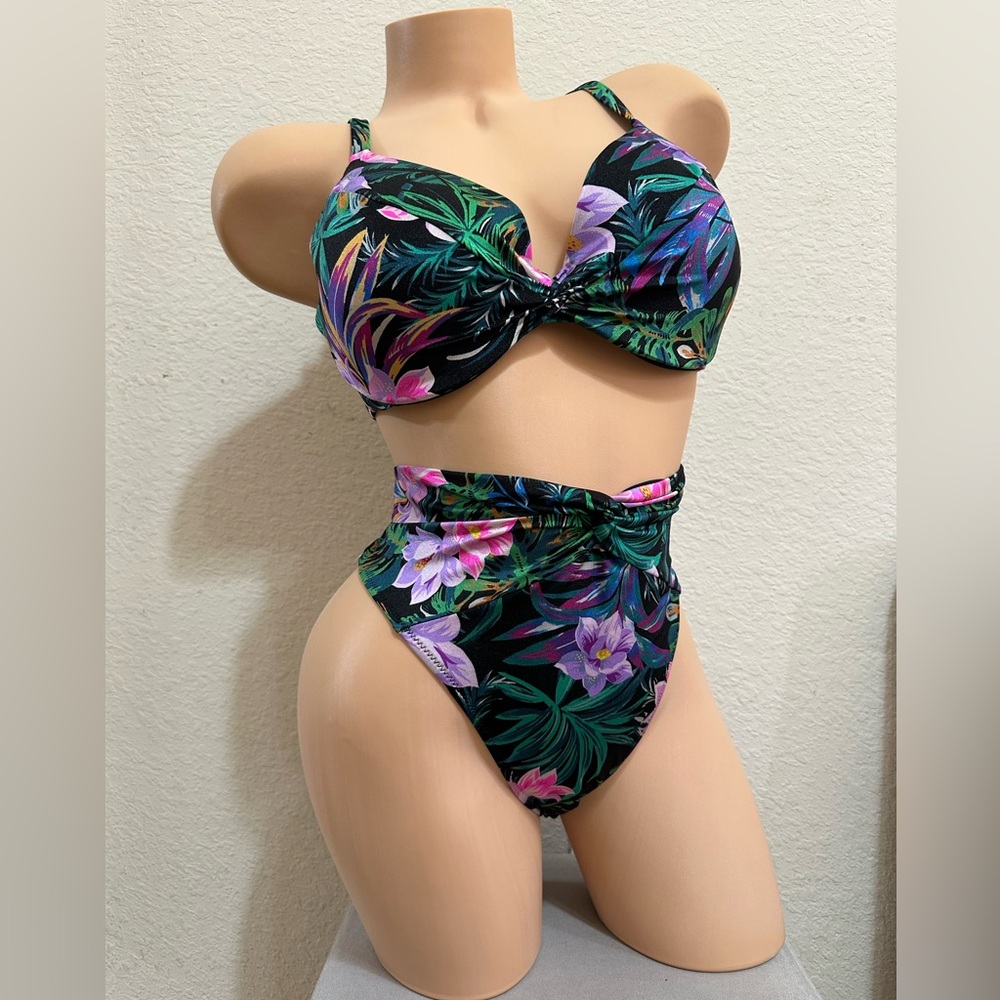 38C,Large Victoria Secret Floral Print Women's Swimwear
